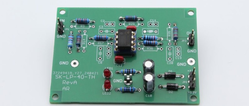 Kondensator-Tester mit Sallen-Key-Tiefpassfilter 4. Ordnung