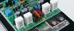 paX : amplificateur de puissance avec correction d&apos;erreur