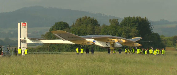 Rekordsolarflug: 13 Stunden am Freitag den 13.