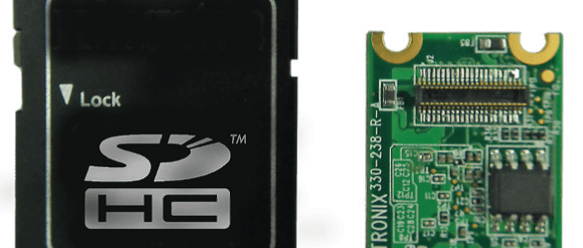 Serveur web plus petit qu'une carte de mémoire SD