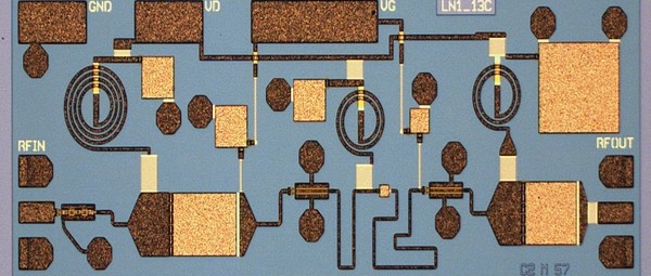Amplifier Has Noise Figure of 0.045 dB