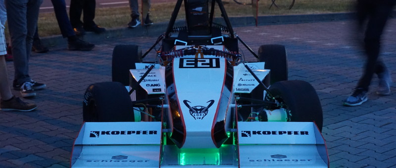 Electric Vehicles: Fast Debugging with a Handheld Oscilloscope