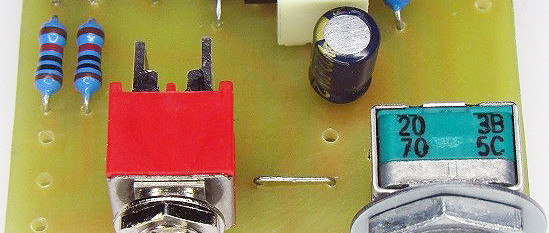 sélecteur audio A/B avec réglage de gain