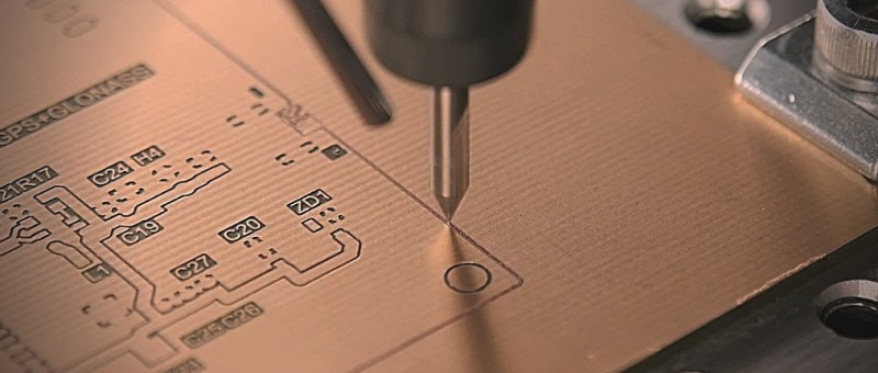 Circuits imprimés en CNC (Partie 2) : Gravure et perçage des pastilles et des vias