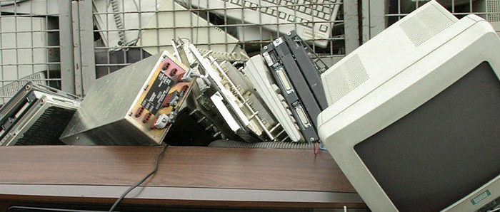 Tri des déchets d'appareils électroniques par impulsions électriques