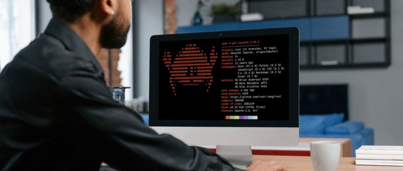 Des Services Innovants pour un Code Hybride et Sécurisé