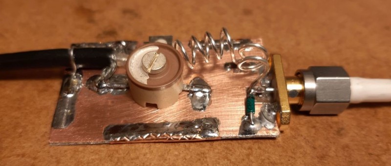 100 MHz - 3 GHz RF comb generator