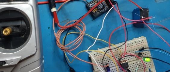 Protection de modèles réduits contre les pertes de radio avec un ATtiny85