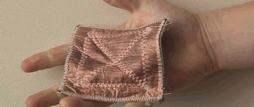 Wasbare antenne voor reddingsvesten