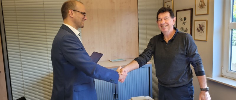 Elektor Espande la Copertura Globale con l'Acquisizione di European Business Press SA