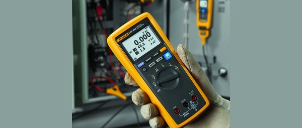 Eenvoudig storingzoeken met het Fluke CNX draadloos systeem