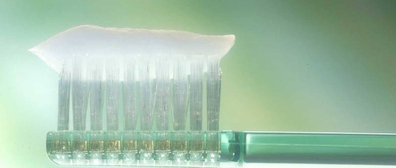 #EcoMonday tip 3: Make Your Own Toothpaste!