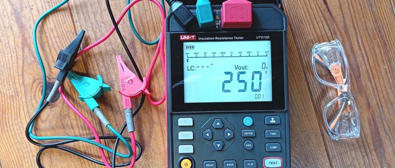 Uni-T UT512D Isolatieweerstand tester (review)