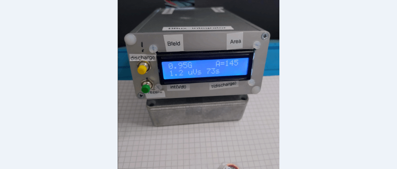 Integrerende B-veld magnetometer met zelfgemaakte sensoren