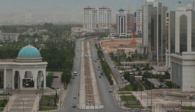 Turkmenistan Under Pressure to Adapt to New Market Reality