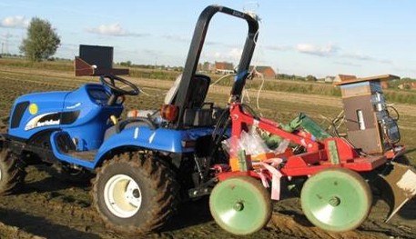 Self-learning driverless tractor