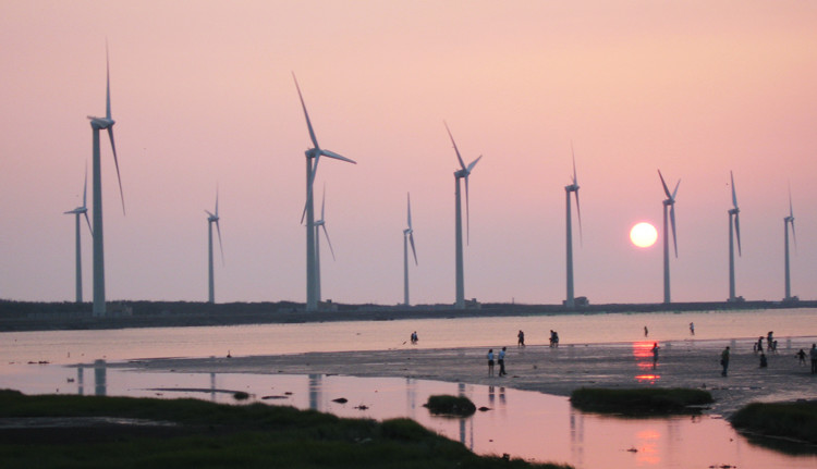 Wind turbines in Kaomei Wetland