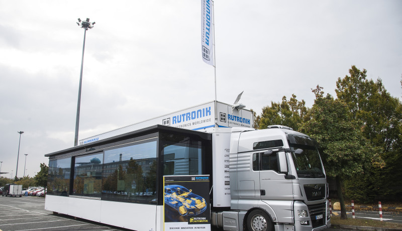 Acts as booth at the embedded world trade fair: the Rutronik Event-Truck.
(source: Rutronik)