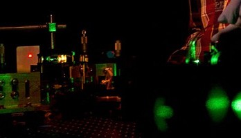 Laser: viele Farben aus gleichem Material
