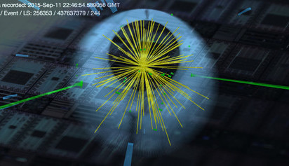 Ein Kandidat für ein „Higgs di-photon event“ vor einem Hintergrund von Quantenprozessoren. (Fotomontage: CERN/CMS-Experiment und M. Spiropulu/Caltech)