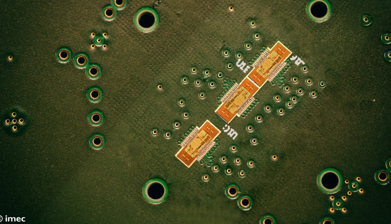 Die kompakten 1400-GHz-Radarchips von Imec erkennen kleine Bewegungen wie den Herzschlag. (Foto: Imec)