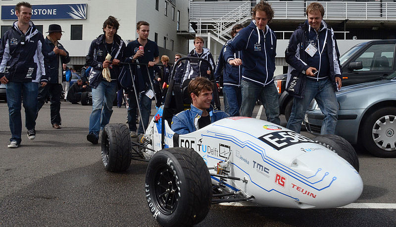 Studenten TU Delft succesvol met elektrische race-auto