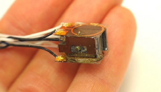 Mini-sensor meet magnetische activiteit van de hersenen