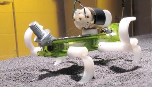 Terradynamica voorspelt robotbeweging in mul zand