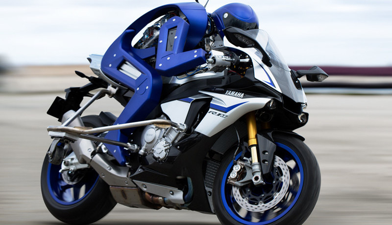 Motobot rijdt motor sneller en beter dan mens?