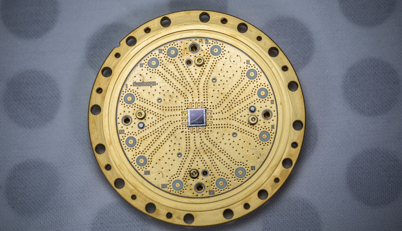 Een 8-qubit kwantumprocessor van Rigetti Computing. Bron: Rigetti Quantum Computing Inc.
