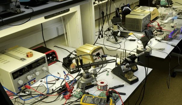 Elektor Lab Notes: Elektor X, halfgeleidergids, en meer