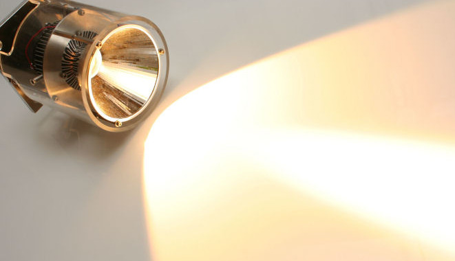 Incandescent spotlight deals