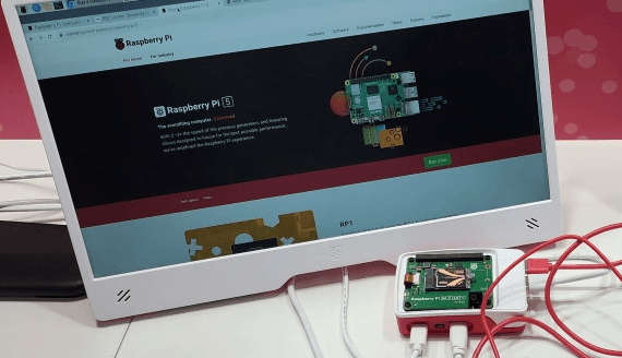 Raspberry Pi Monitor Unveiled | Elektor Magazine