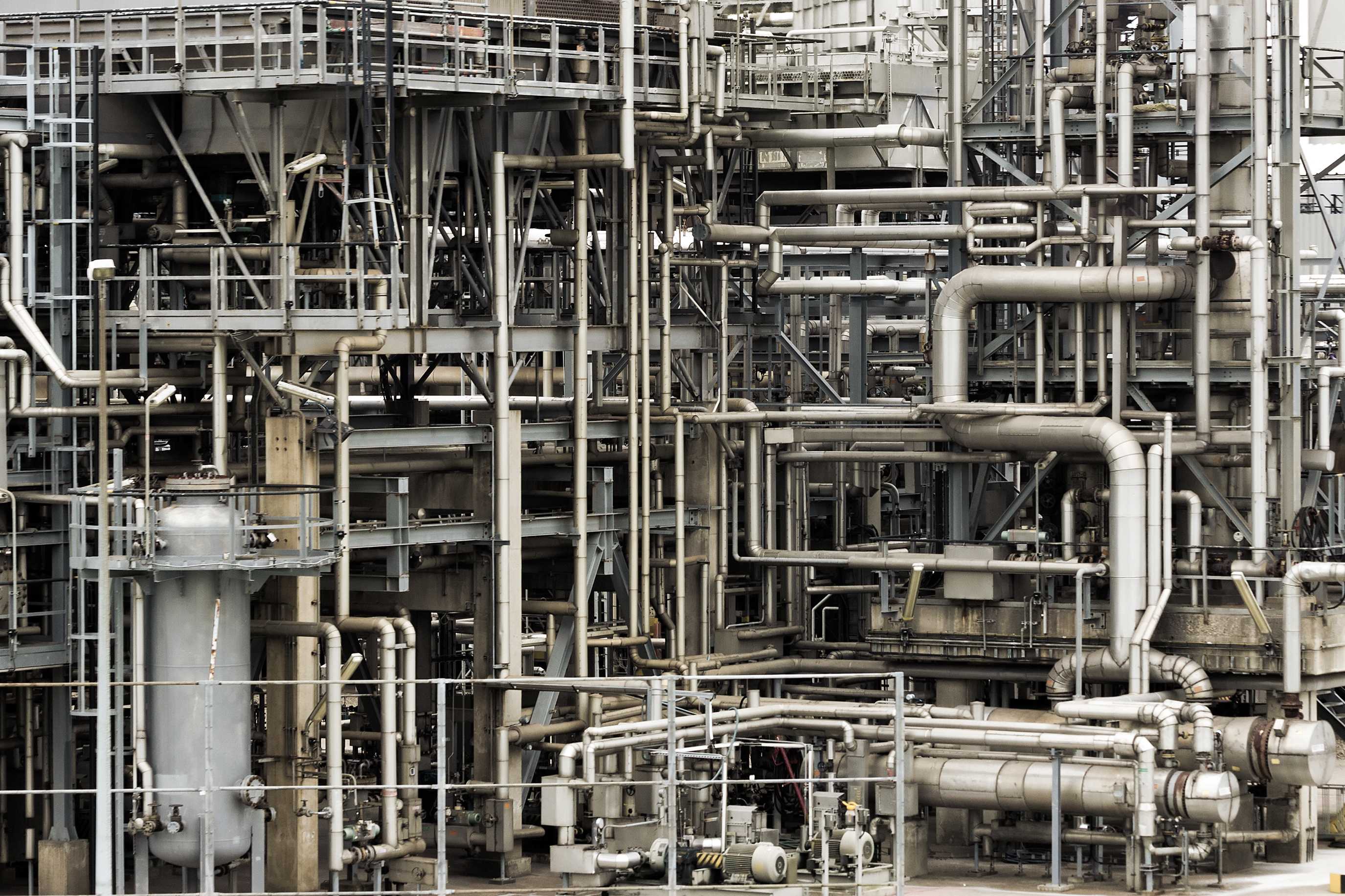 Refinery obsolescence management