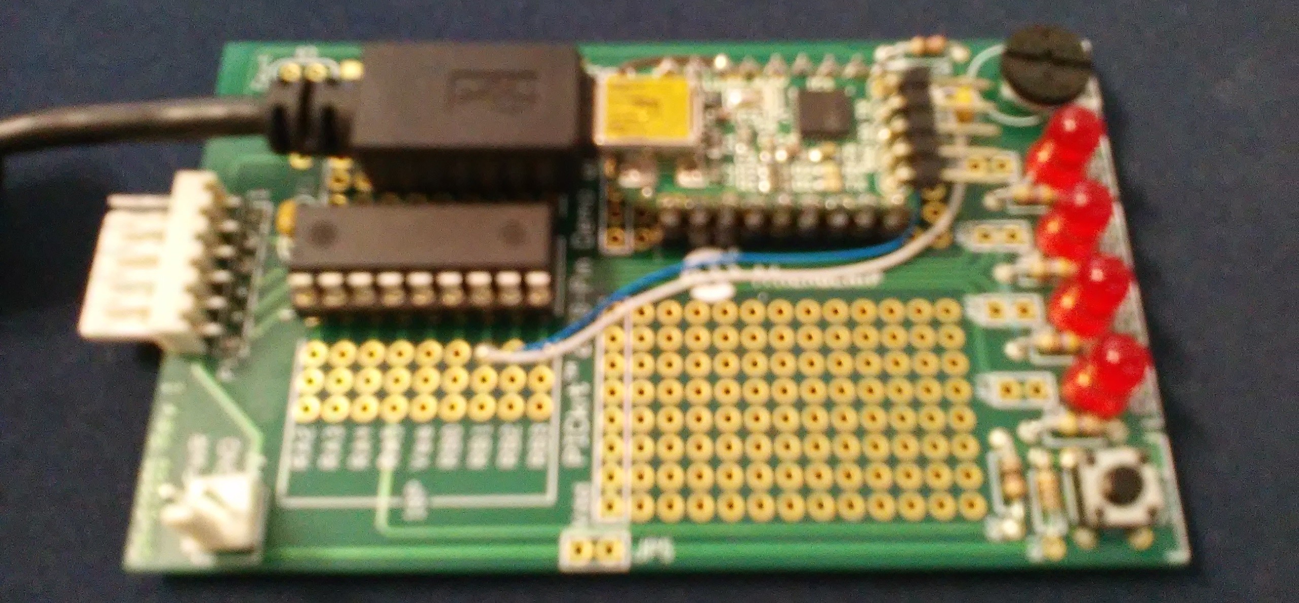 Simple Usb Microcontroller Module Elektor Labs Elektor Magazine