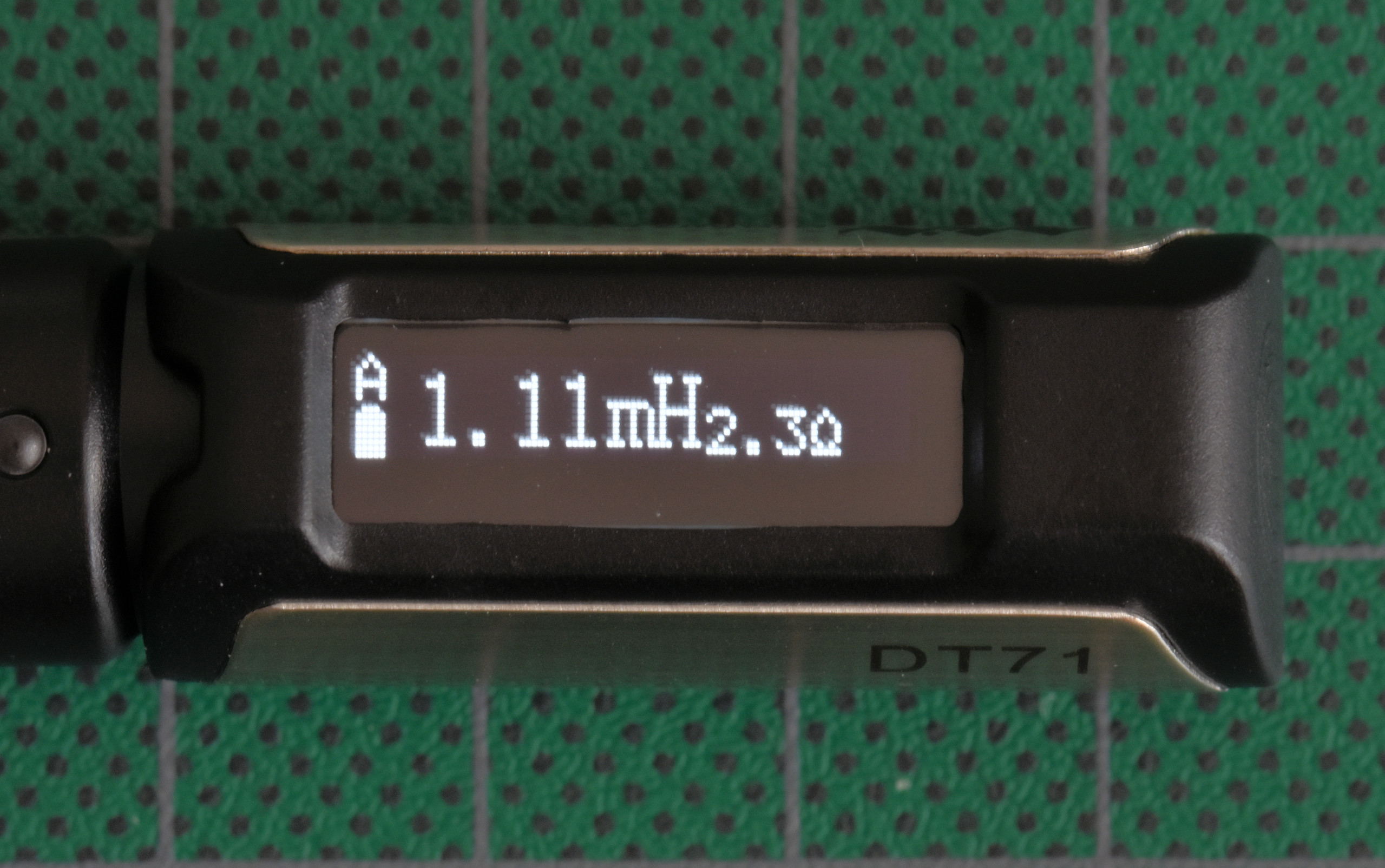 The DT71's OLED display