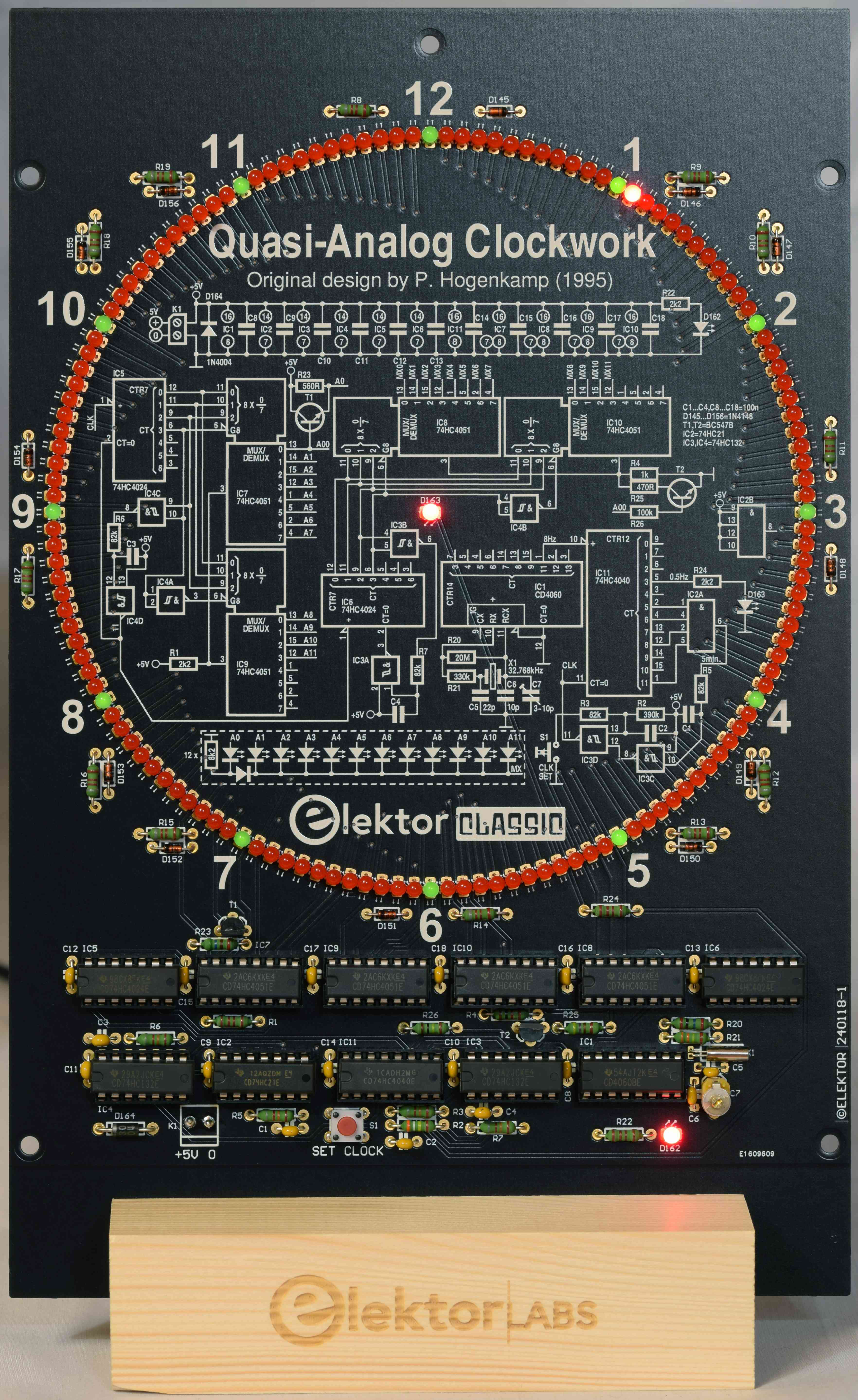 Riesen-LED-Uhr