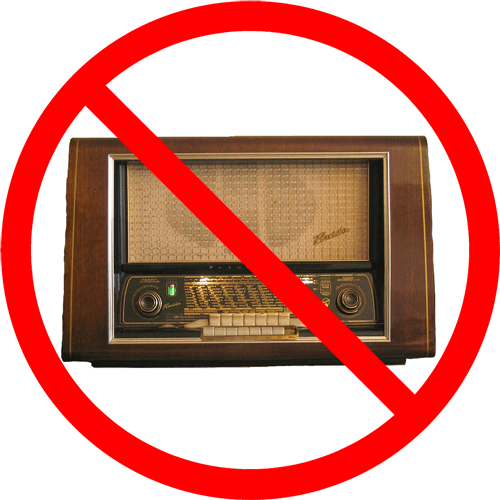 UKW-Radios bald verboten? Bild: Eckhard Etzold / Wikimedia; bearbeitet