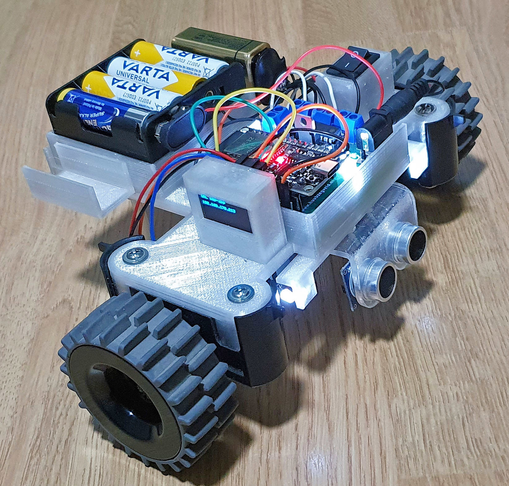 voiture miniature contrôlée par Smartphone
