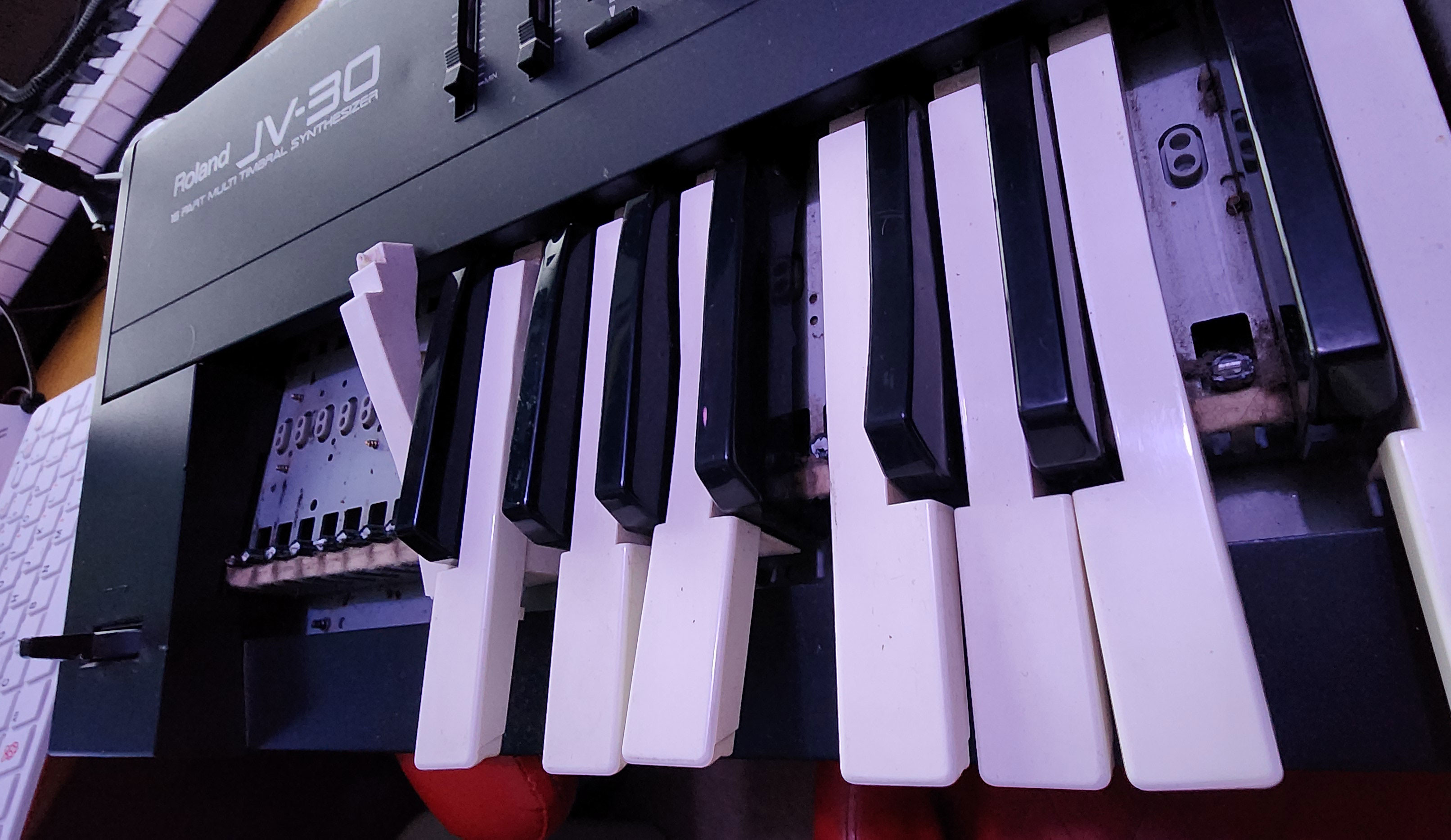 Raspberry Pi standalone MIDI-synthesizer (1)
