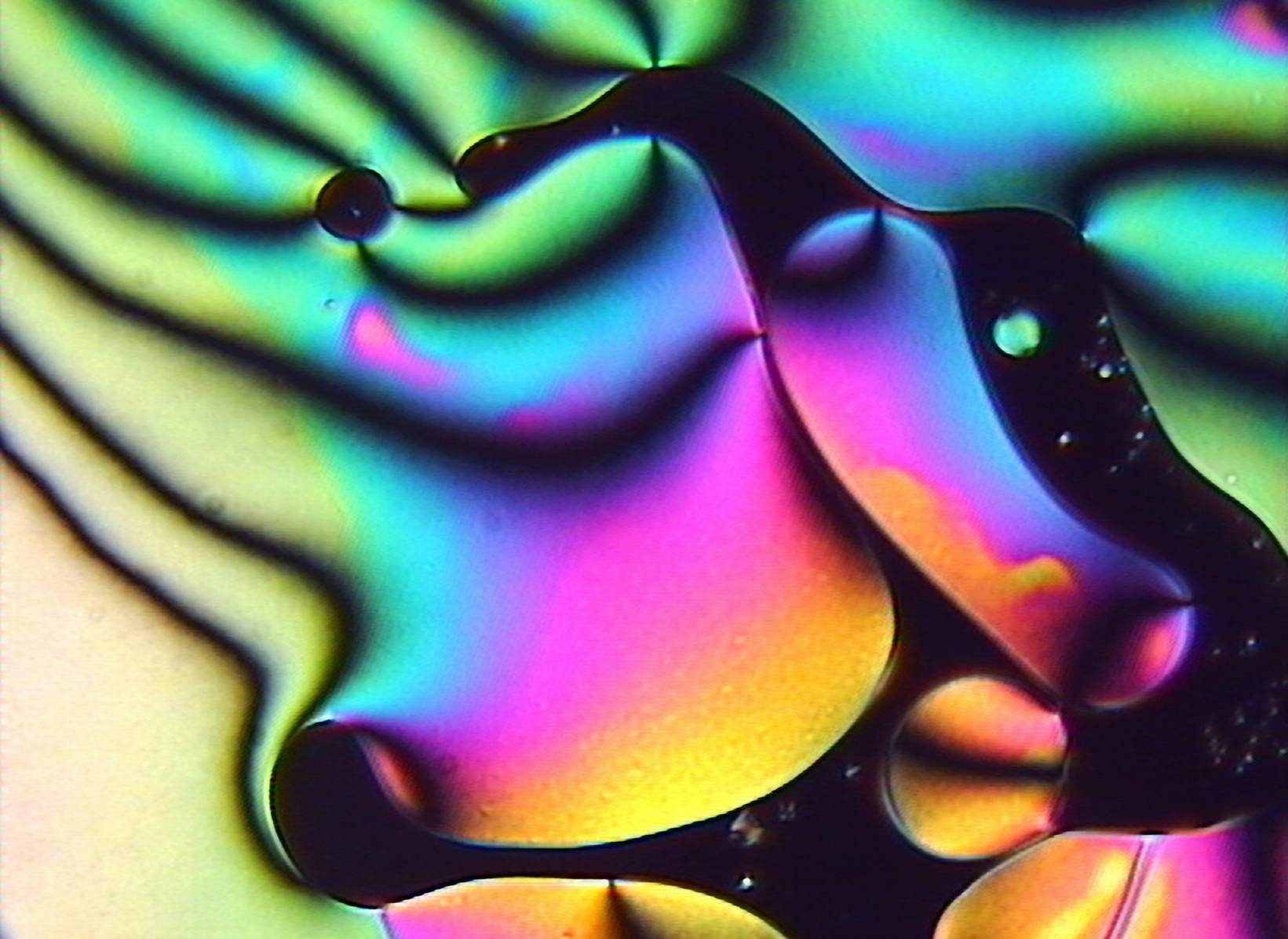 Research into the molecular structure of liquid crystals Elektor Magazine