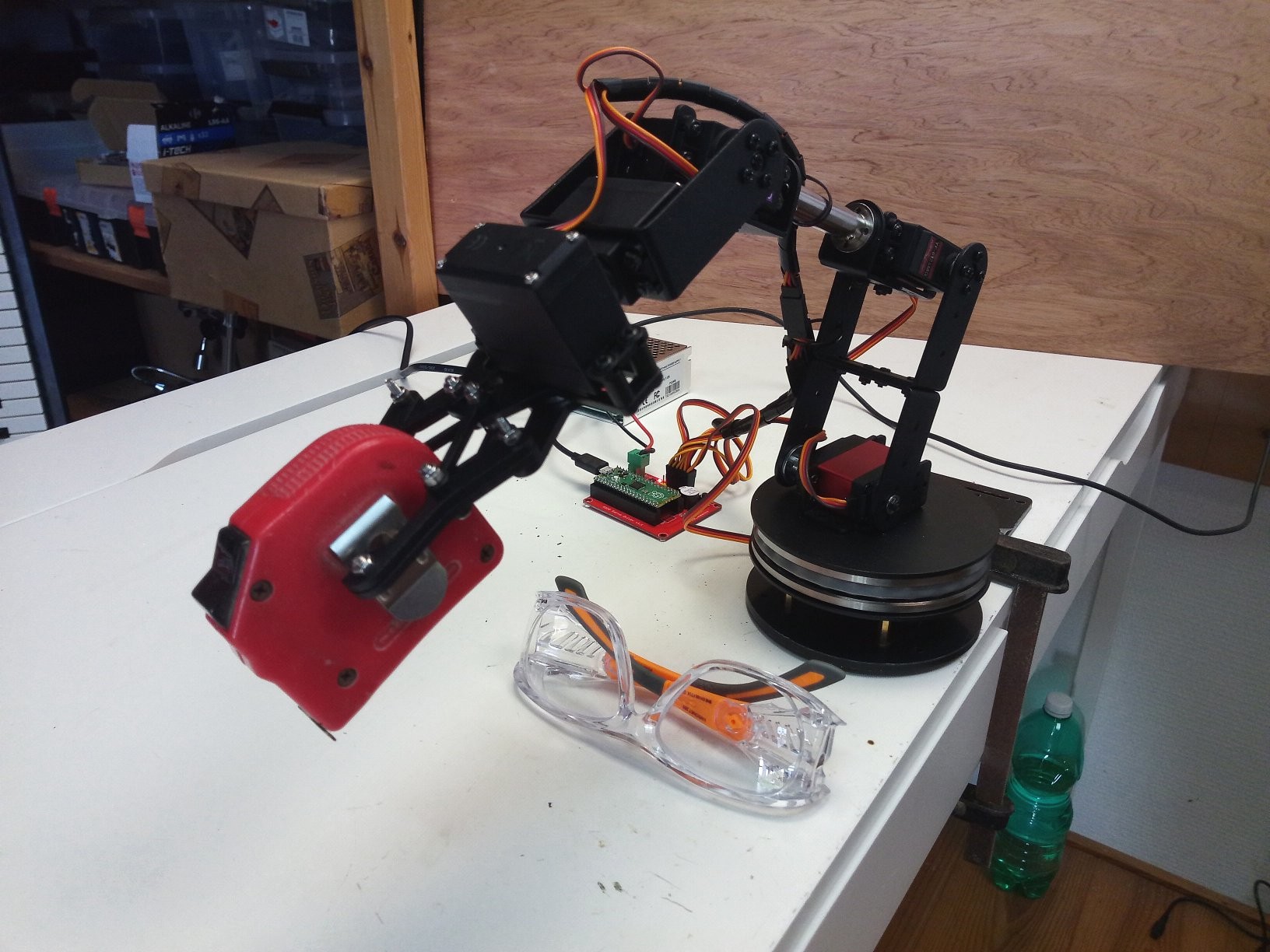Raspberry pi hot sale robot arm