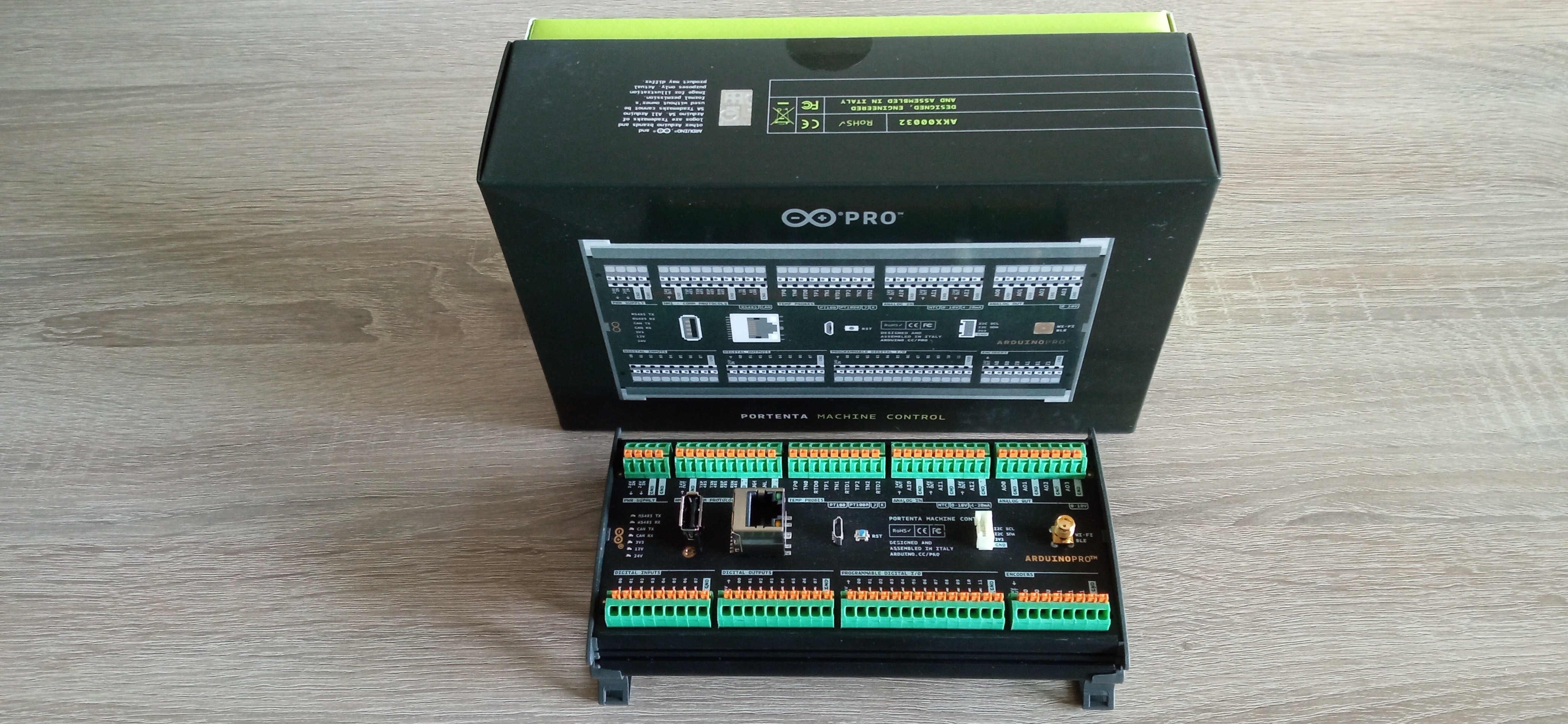 Arduino Portenta Machine Control and Arduino Portenta H7 | Elektor Magazine