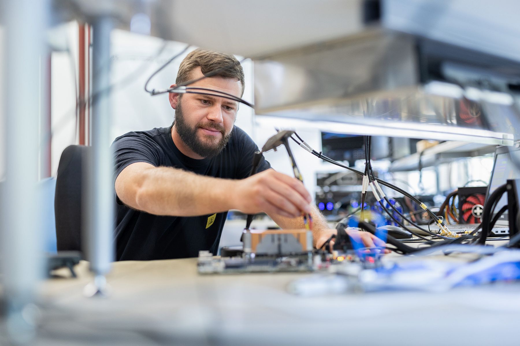 congatec introduces a new carrier board design training program ...