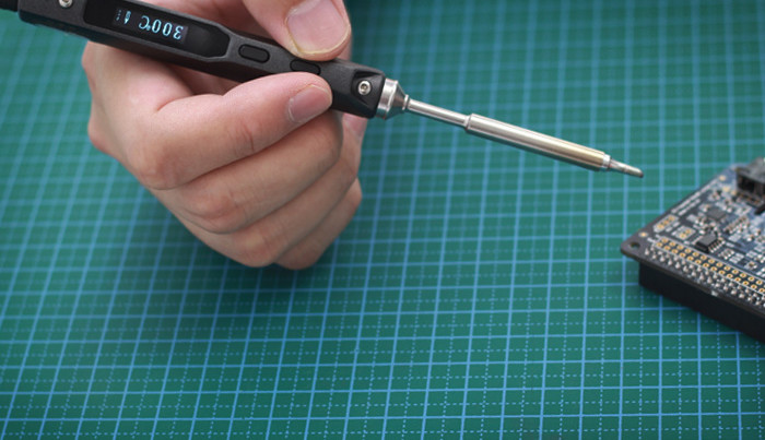 Review: Seeed Studio miniature soldering iron