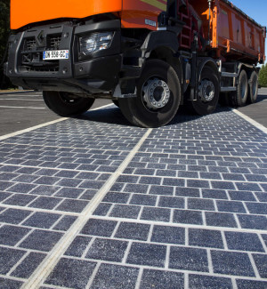 1000 km of highways surfaced with Photovoltaics