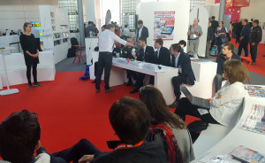 Elektor op de beurs electronica: over windmolens en supercaps