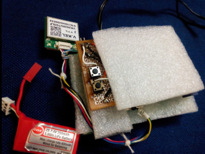 figure-2-20160529201351.jpg Figure-2: Device from bottom (see the two push buttons)