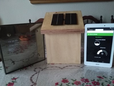 dune 2 left is my smart mirro, and rigth a tablet. both visulize the weater data from the station in the middle