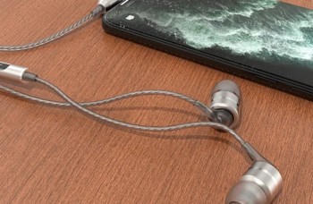 SoundMagic E80D: bedrade in-ear hoofdtelefoon met DAC in de USB-C stekker